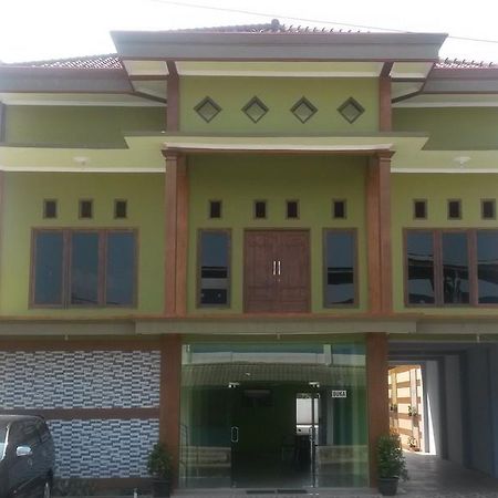 Hotel Dubai Sumenep Luaran gambar